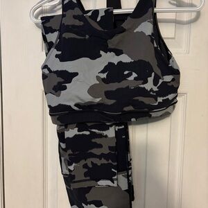 Mono B -Camouflage Sports Bra and Leggings Set